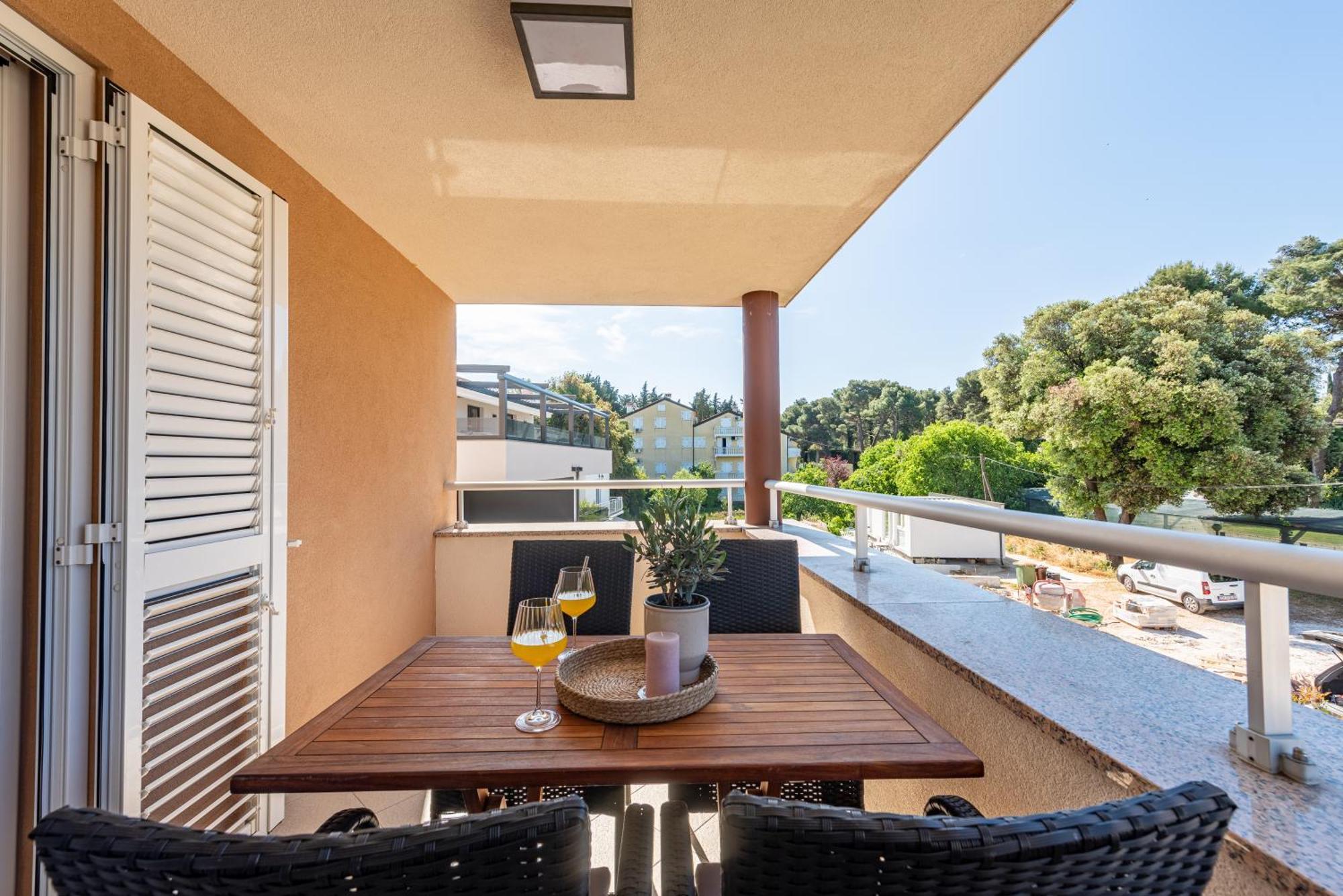 Apartments L&D Biograd Na Moru Exterior photo