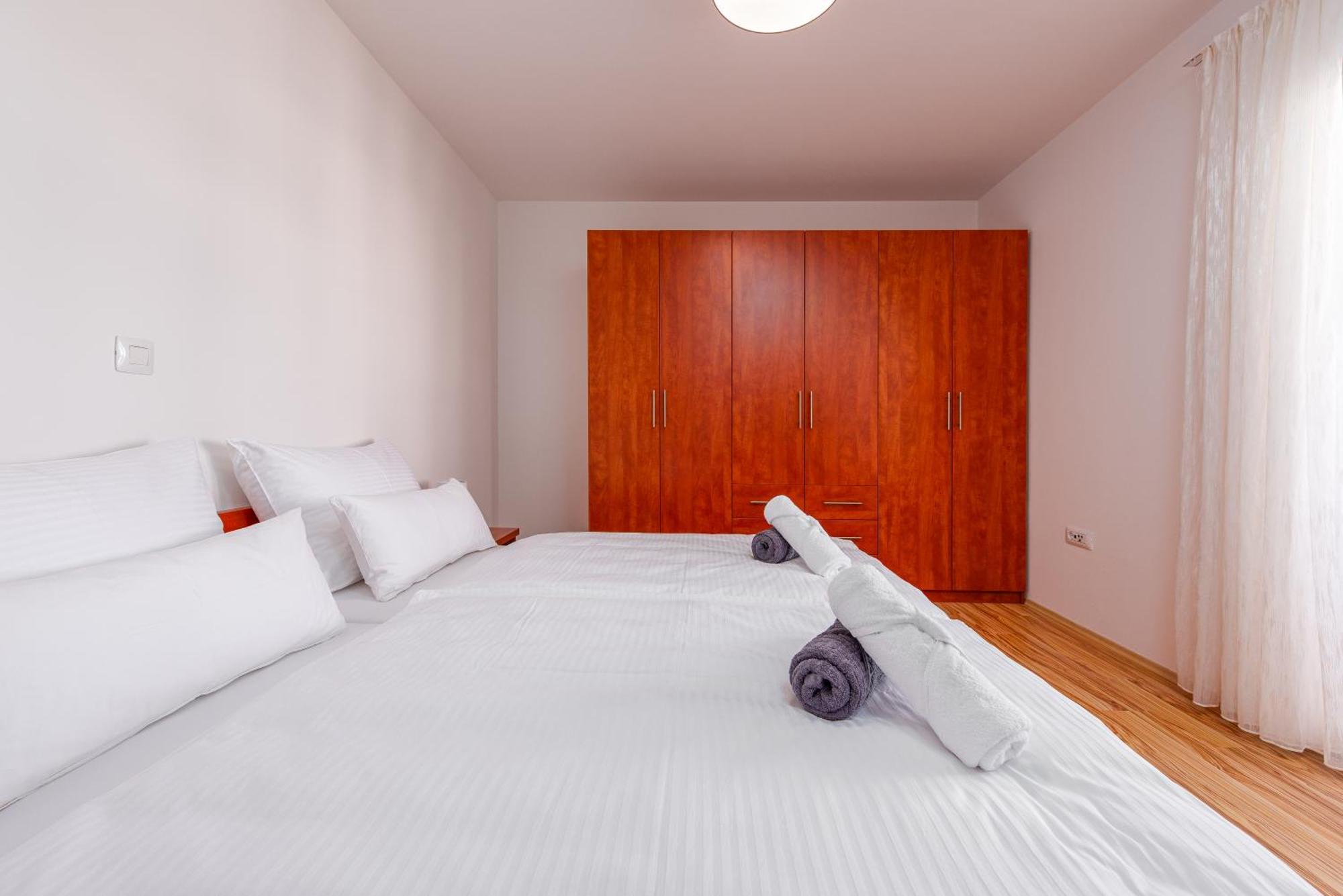 Apartments L&D Biograd Na Moru Exterior photo