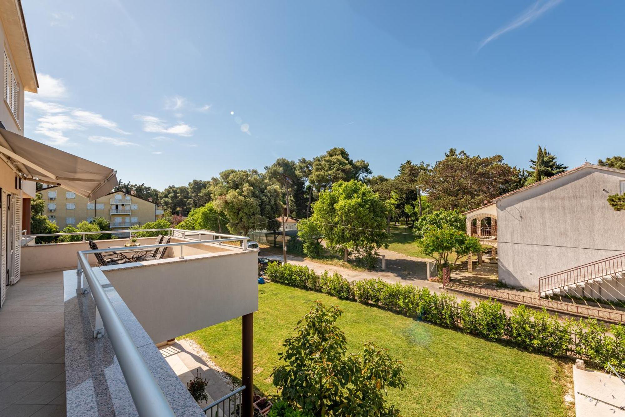 Apartments L&D Biograd Na Moru Exterior photo