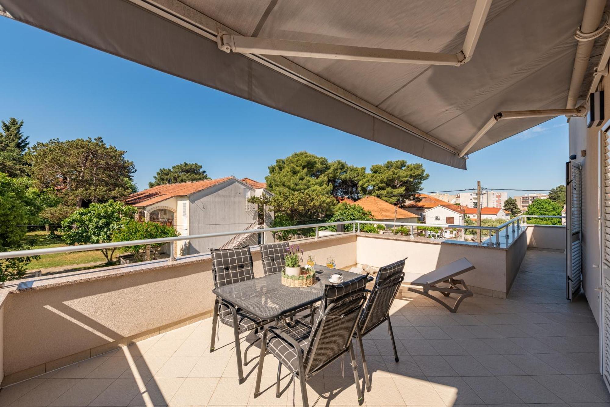 Apartments L&D Biograd Na Moru Exterior photo